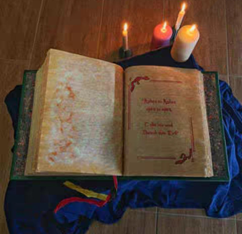 Libro de Sombras Mágicas Decorativo